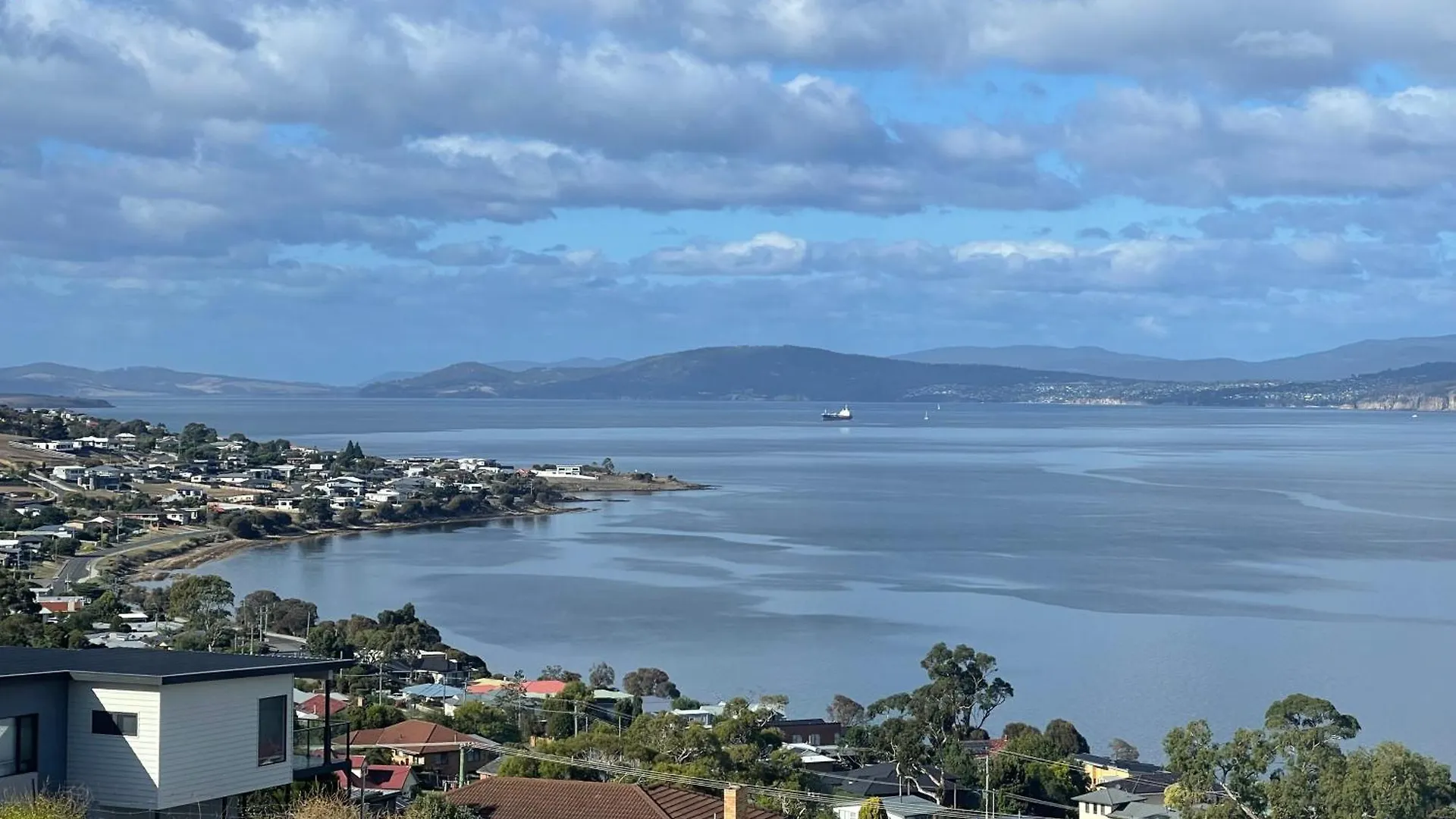 Hobart Vista Apartment