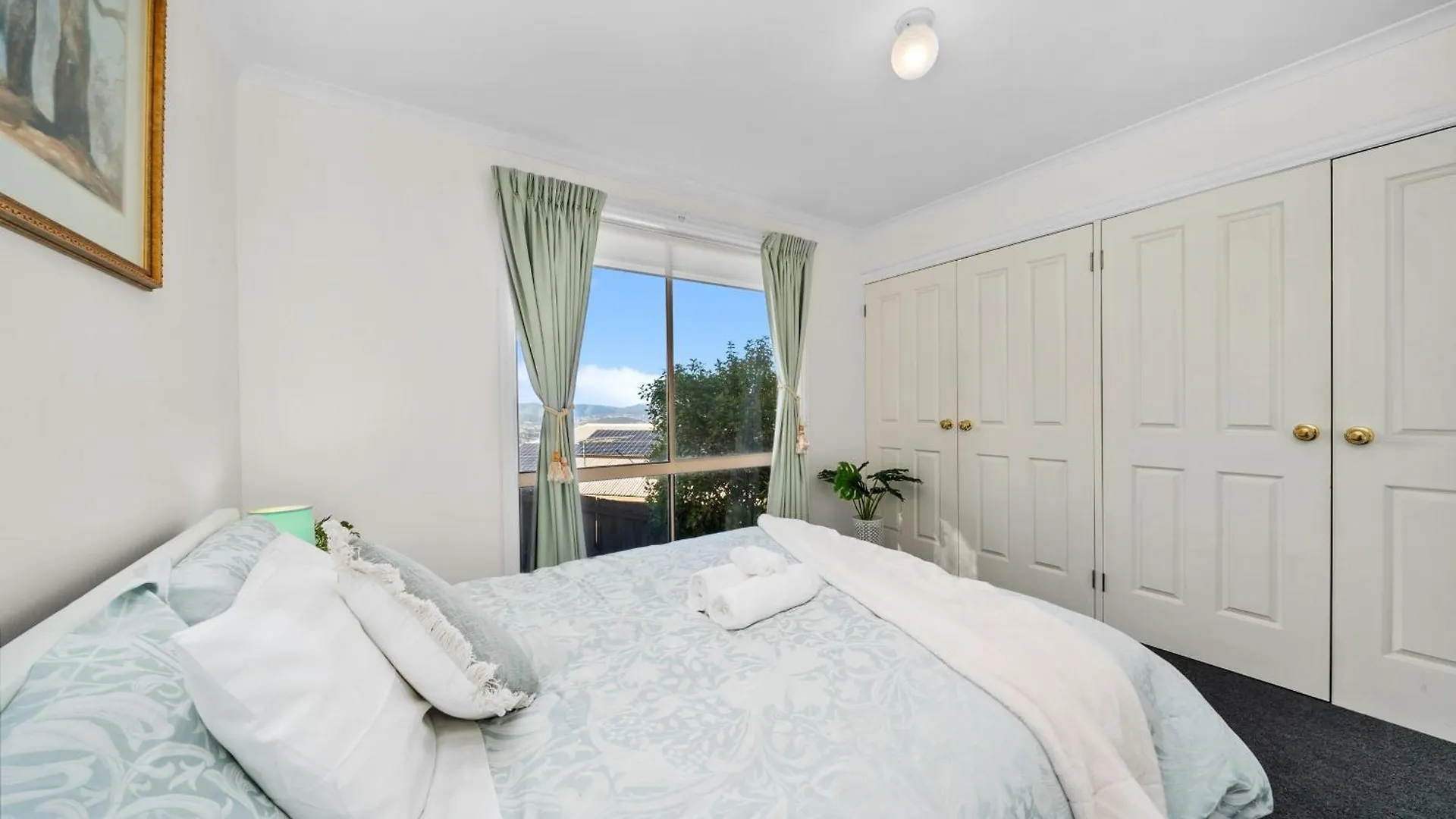 Hobart Vista Apartment